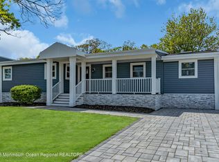 3 Stanford Dr, Hazlet, NJ 07730