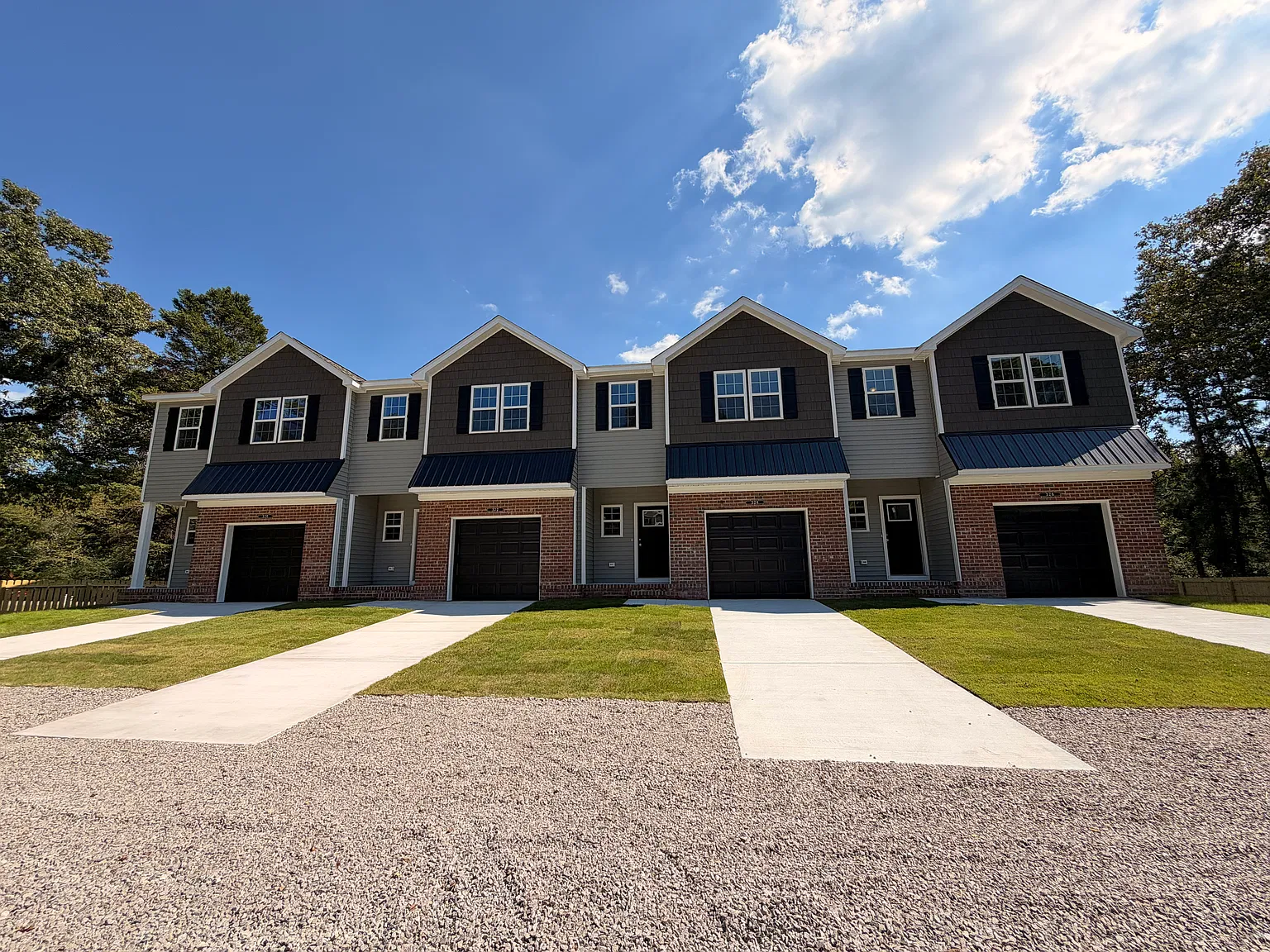3 bed, 2.5 bath, 1500 sqft, $1,850 — Photo 3