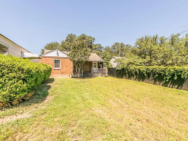 3241 Sandage Ave — Photo 23