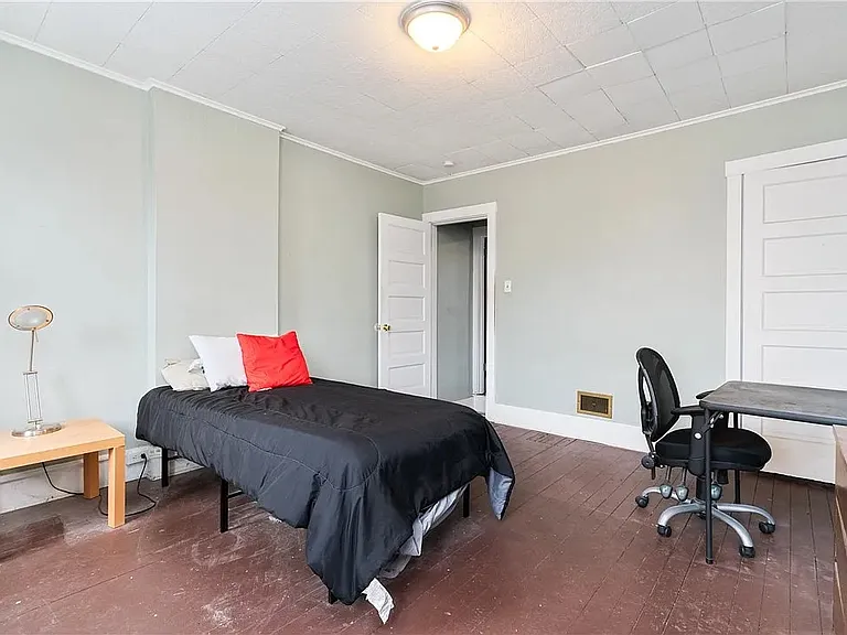 432 Antisbury St — Photo 11