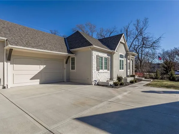 7203 Allman Dr, Shawnee, KS 66217