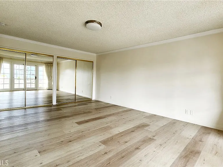 6327 Sattes Dr — Photo 24