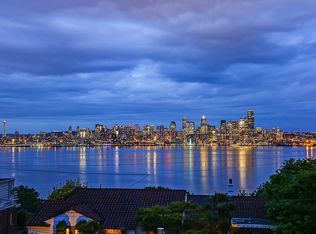 1322 42nd Ave SW, Seattle, WA 98116