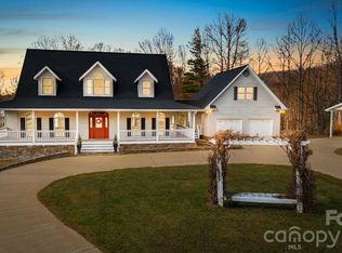 427 McCoy Cove Rd, Black Mountain, NC 28711