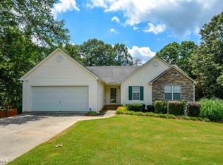 3073 Rockview Dr, Loganville, GA 30052