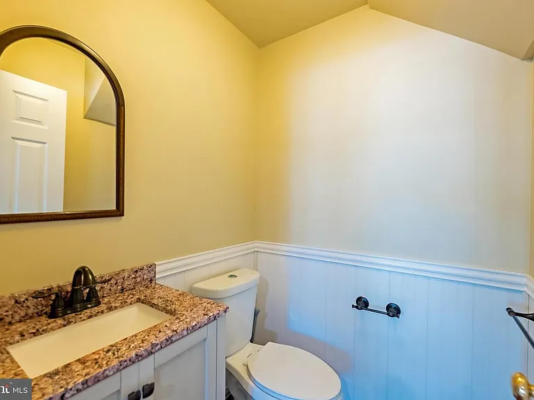 3385 Beechcliff Dr — Photo 35