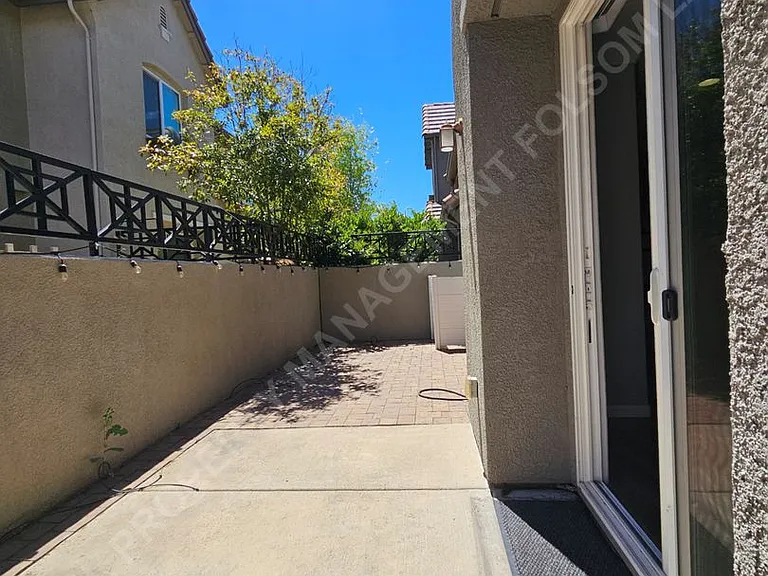 104 Rodin Ln — Photo 24