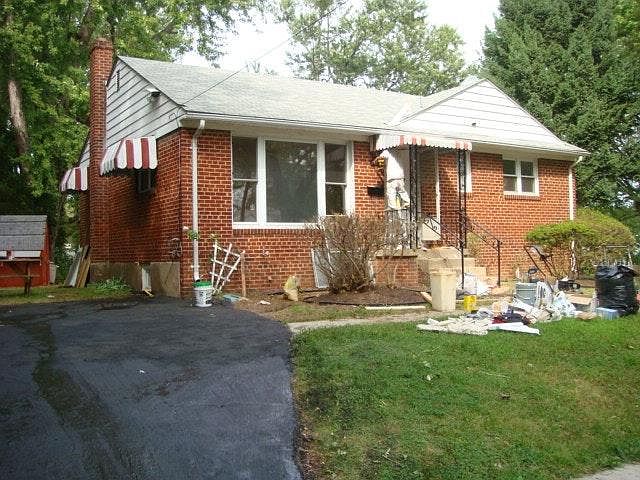 Front of home, driveway