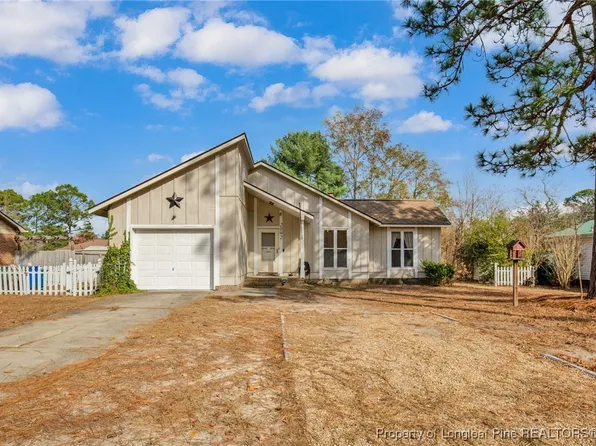 2092 Lakeridge Dr, Fayetteville, NC 28304