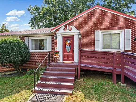 4th image of 2028 Moultrie Sq