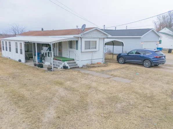 11091 W Shore Dr, Houghton Lake, MI 48629