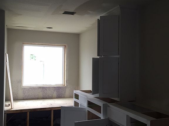 2nd image of 4217 Muncaster Ln