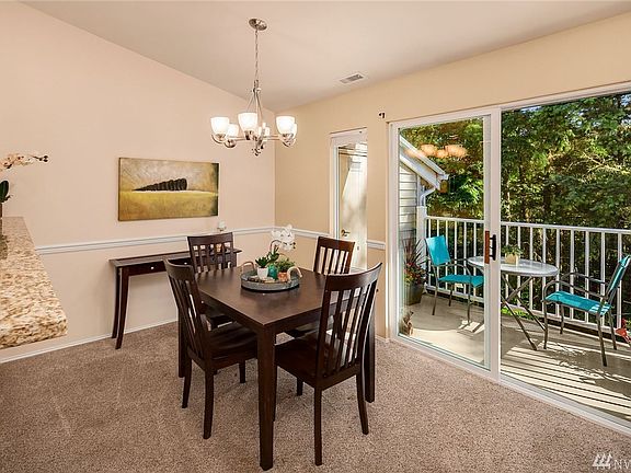 5th image of 25235 SE Klahanie Blvd APT C302