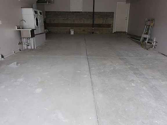3rd image of 369 Bellevue Ave