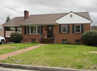 912 Watts St, Salem, VA 24153