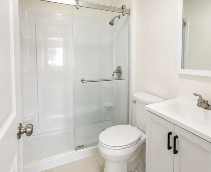 126 E Wistaria Ave — Photo 3