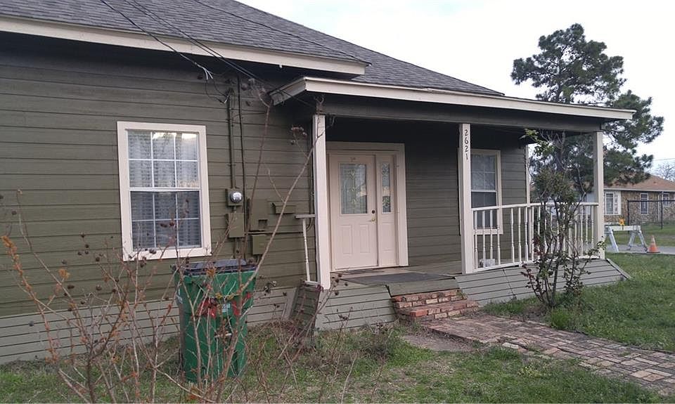1st image of 2621 Langford St