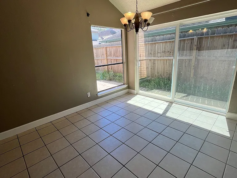 4218 Hawk Meadow Dr — Photo 8