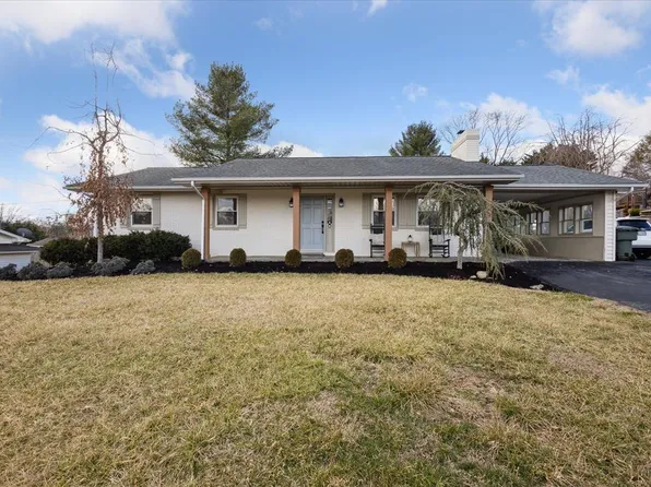 1039 Panorama Dr, Abingdon, VA 24210