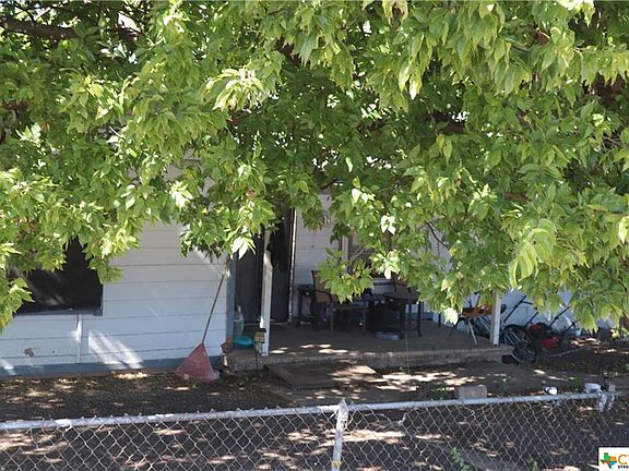 2nd image of 601 N 1st St