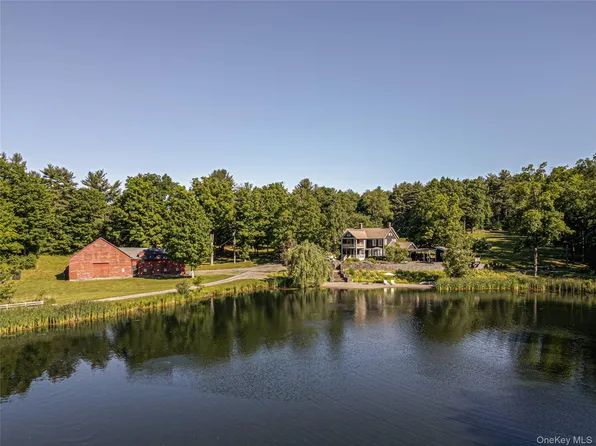 88 Mac Brown Road, Claverack, NY 12513