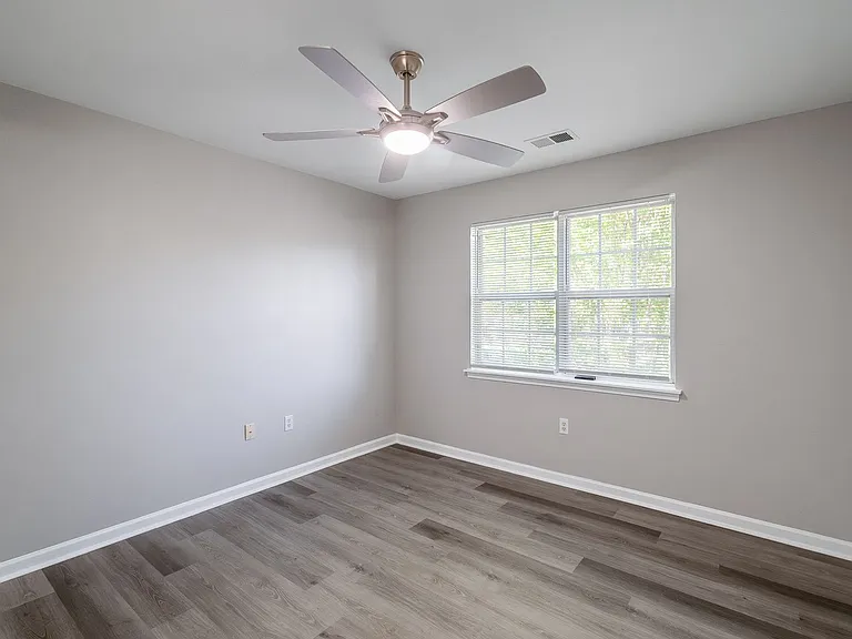 7819 Petrea Ln — Photo 27