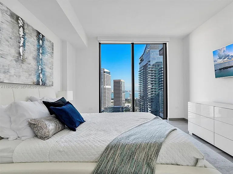 88 SW 7th St #2709 — Photo 31