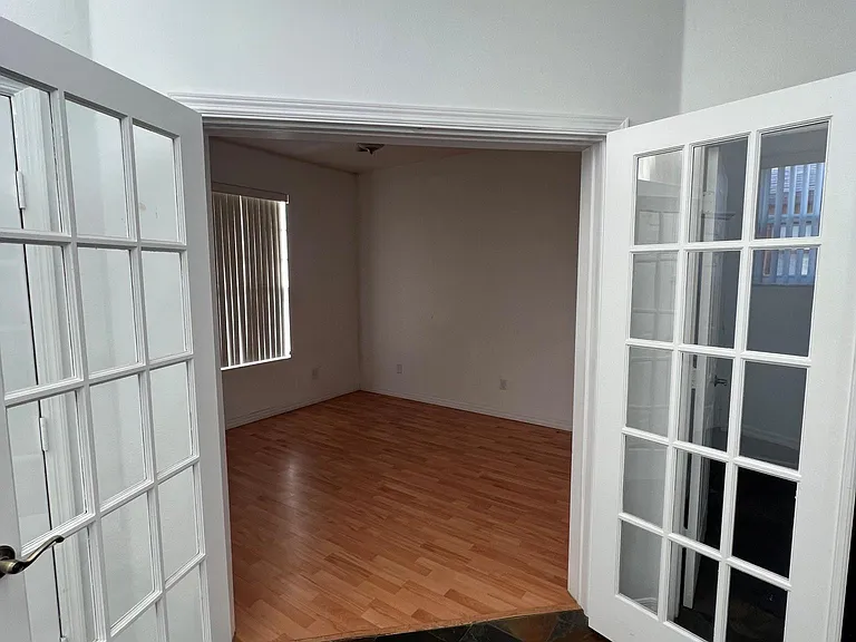 2415 Walnut Heights Rd — Photo 3