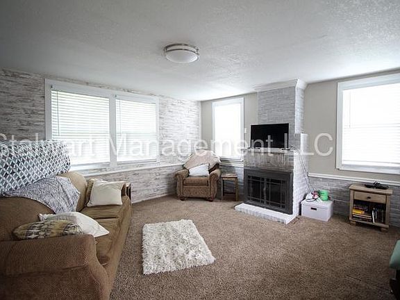 4th image of 226 W 81st St