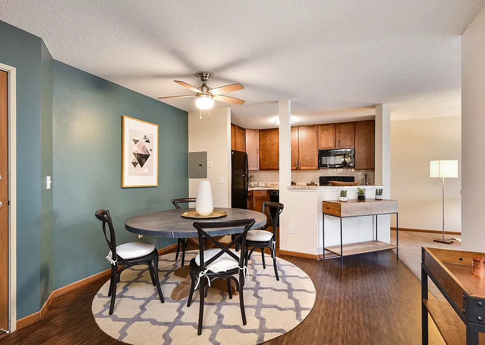 Minnetonka Hills Apartments