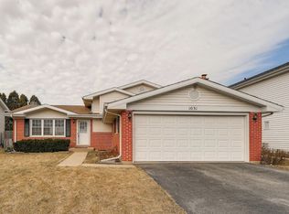 1031 E Olde Virginia Ct, Palatine, IL 60074