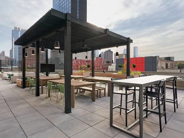 271 West 47th Street image 7 of 15