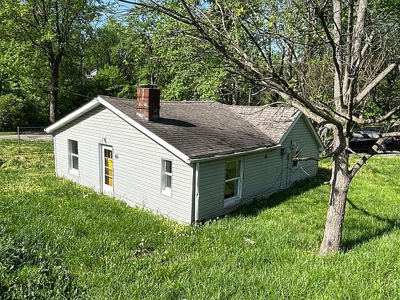 3rd image of 66 Franklin Ave