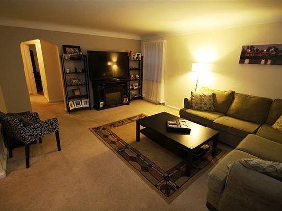 3rd image of 3432 Jane Ave