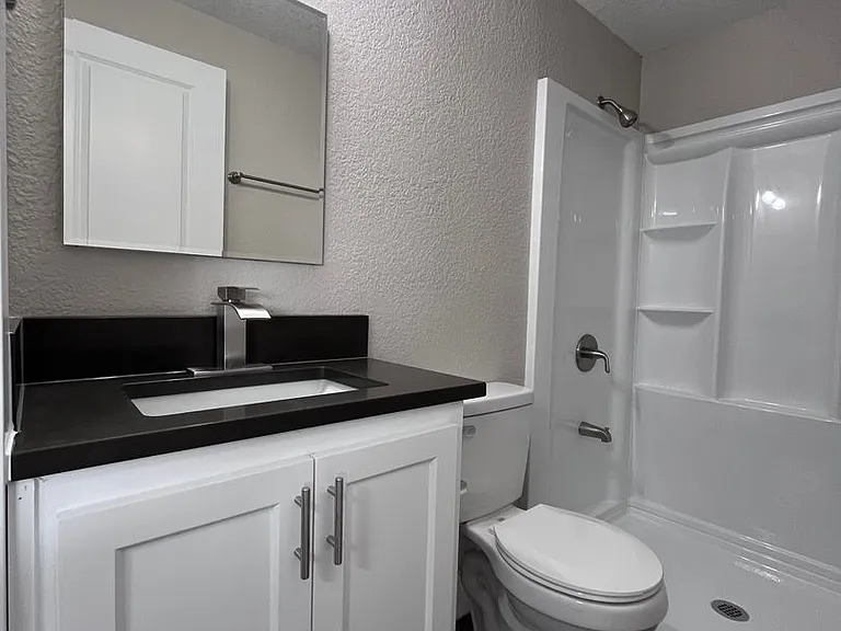 Bella Rose Apartments — Photo 18