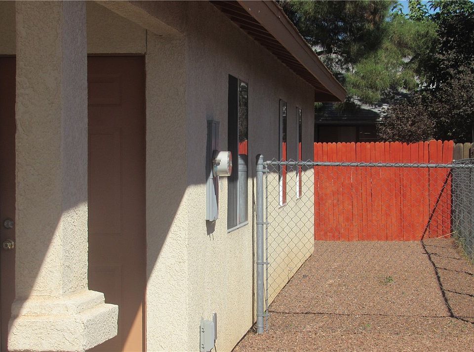 2nd image of 3560 N Willow Road