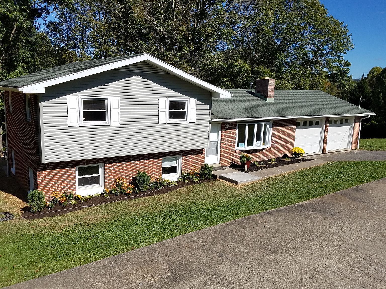 323 Brady Ave, Summersville, WV 26651 Zillow