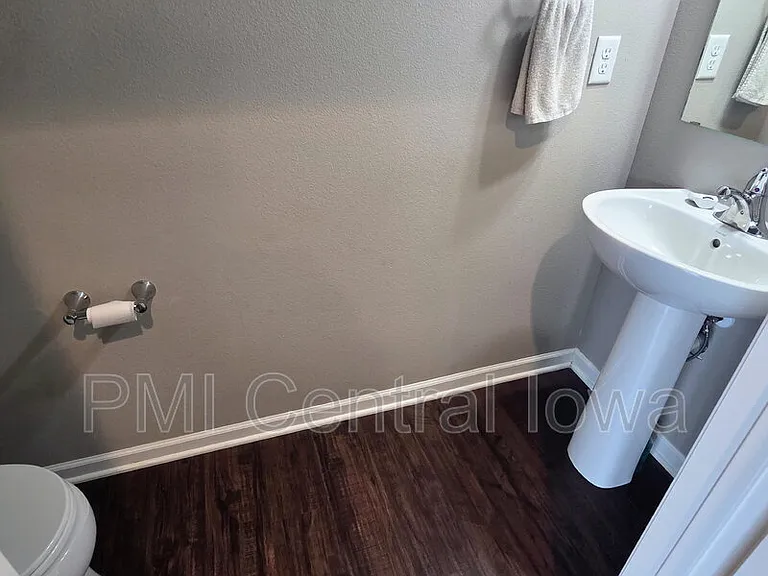 2316 Hazeltine Pl — Photo 12