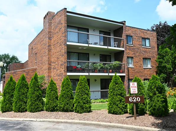 620 S York Rd APT 101, Bensenville, IL 60106
