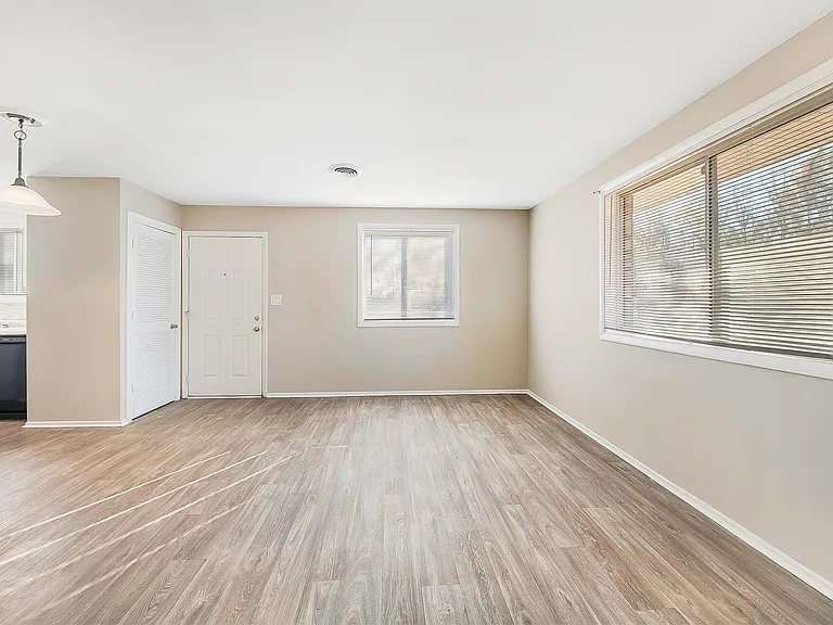 2117 Cockran St SW #C2117 — Photo 8