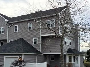240 White Cliff Drive #240, Plymouth, MA 02360