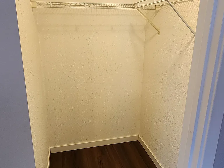 1010 N Apperson Way — Photo 7