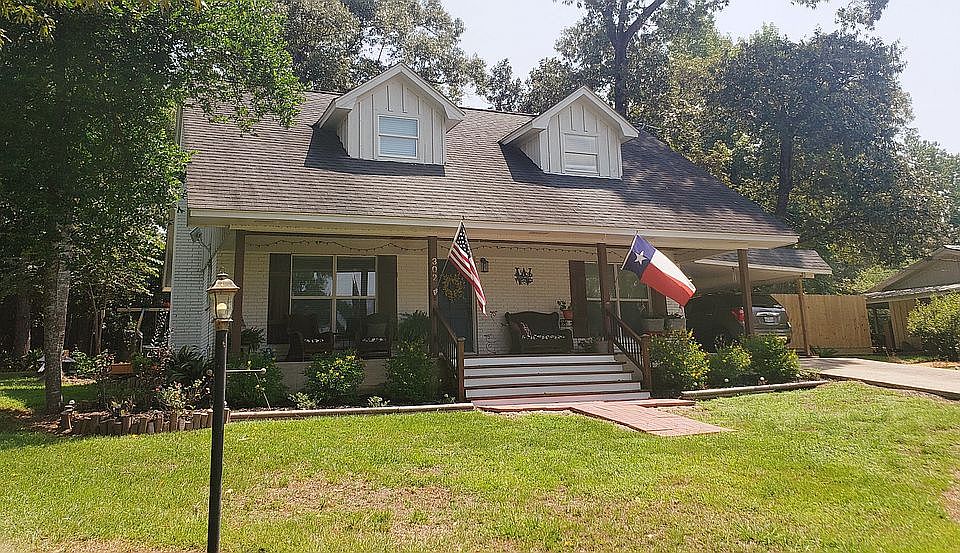 1st image of 302 Cypress Bend Dr