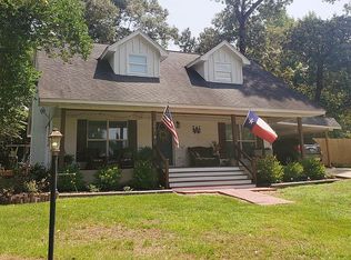 302 Cypress Bend Dr, Village Mills, TX 77663
