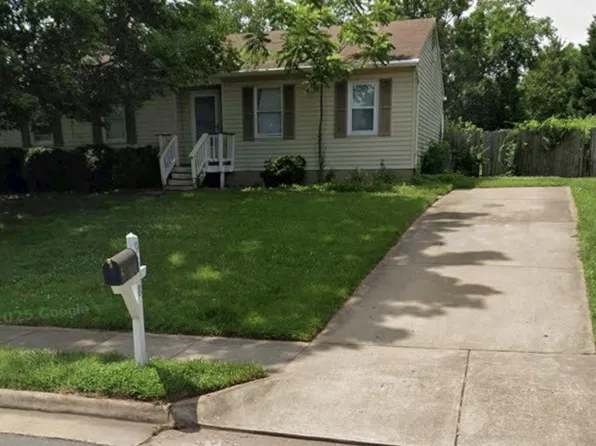 9438 Waterford Dr, Manassas, VA 20110