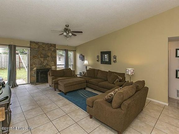 4th image of 2675 Kersey Dr W