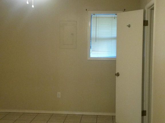 5th image of 314 S Lowry St #6