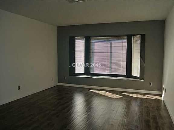 3rd image of 4128 Hazelridge Dr