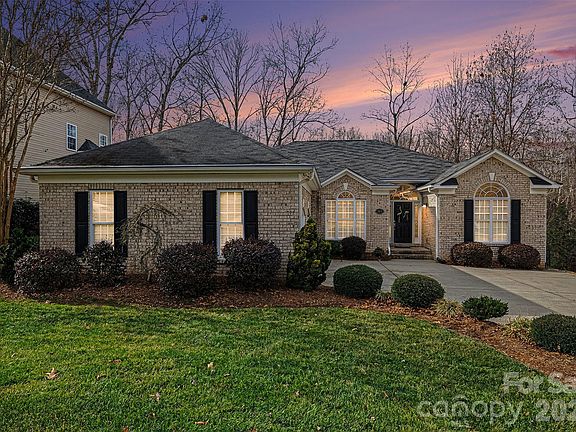 5th image of 7039 Sedgebrook Dr W