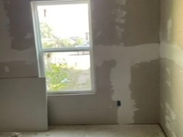 724 E Ramsey Ave, Fort Worth, TX 76104